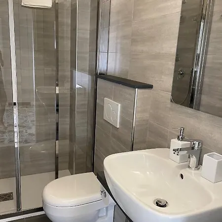Casa Gelindo - Large And Fine With Two Bathrooms 세스트리레반떼