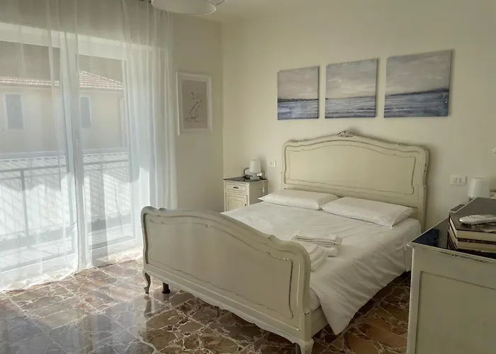Casa Gelindo - Large And Fine With Two Bathrooms 아파트 세스트리레반떼